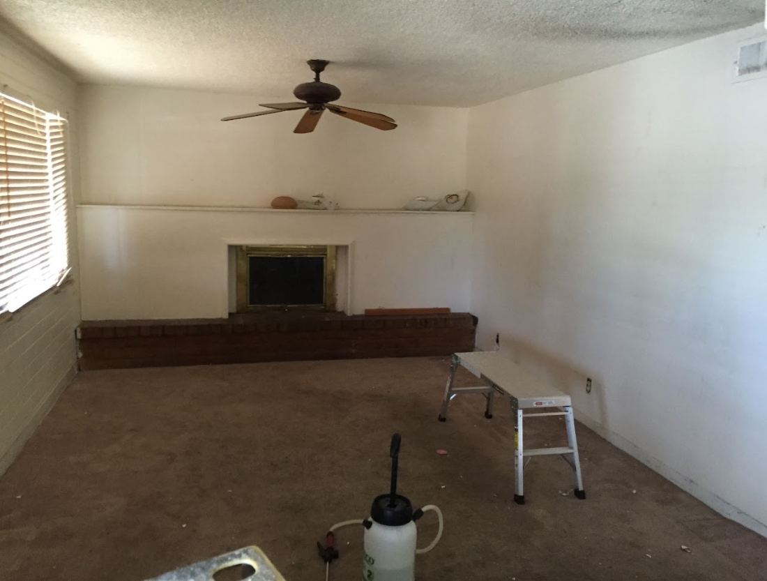 113 E Cullumber living room before